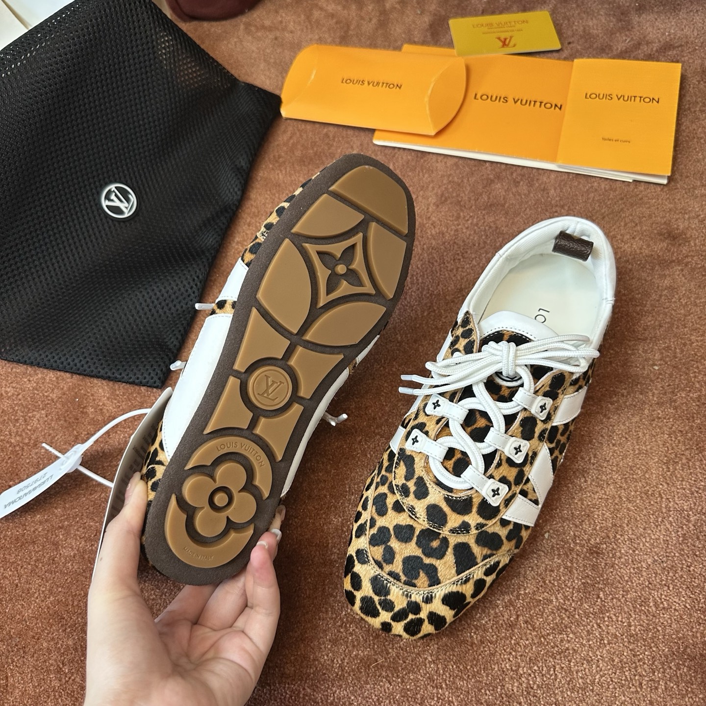 Louis Vuitton LV Sneakerina 1AICSN-leopard