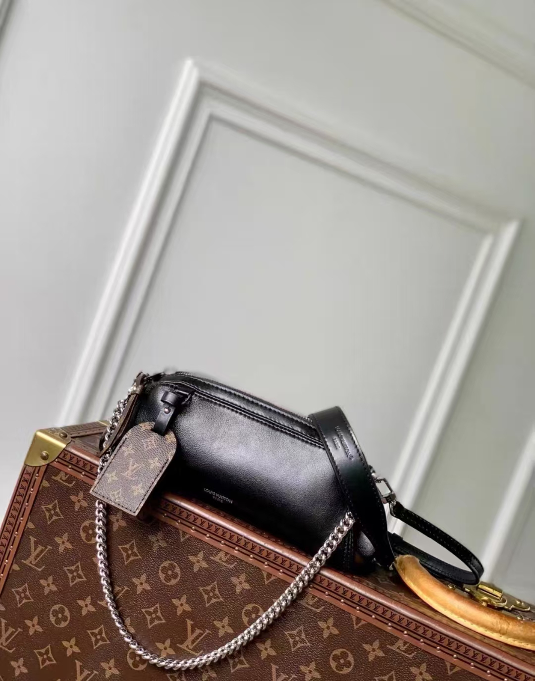 LOUIS VUITTON M14544 Pochette Vibe