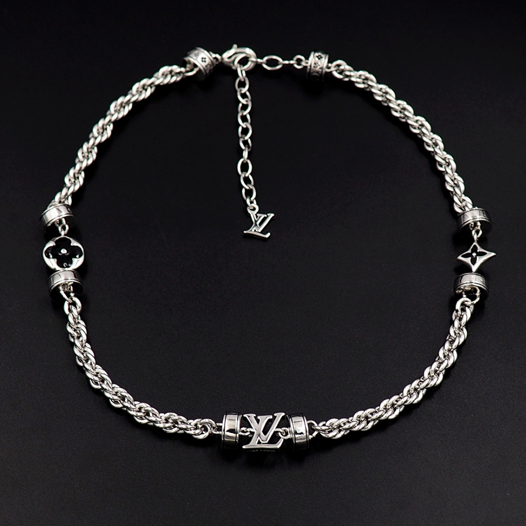 LOUIS VUITTON Wire Necklace