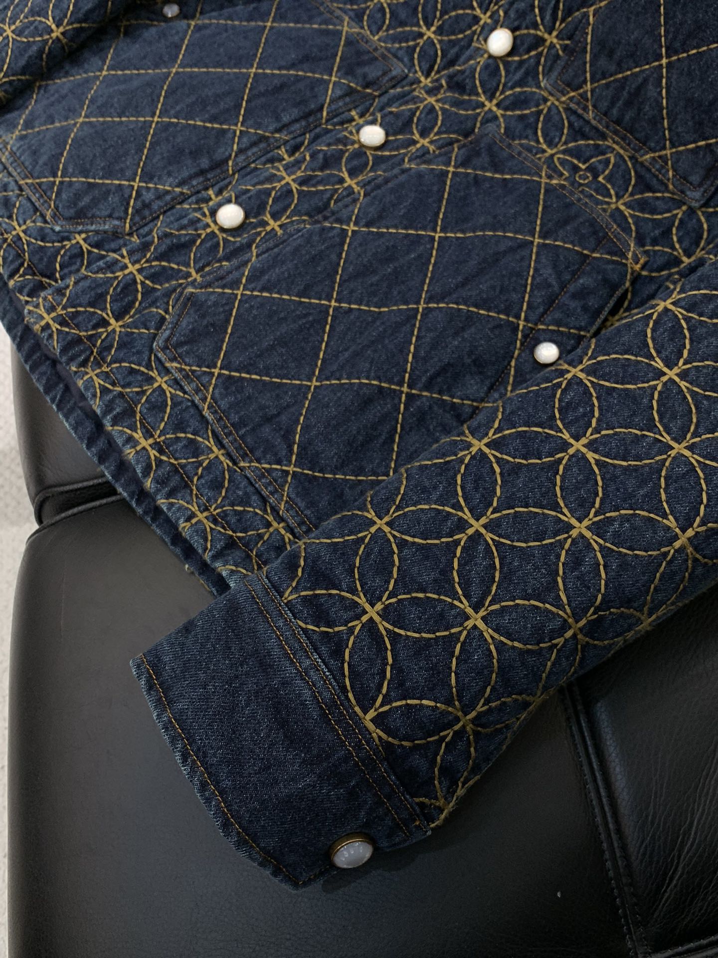 Louis Vuitton1AILM7 Embroidered Denim Blouson