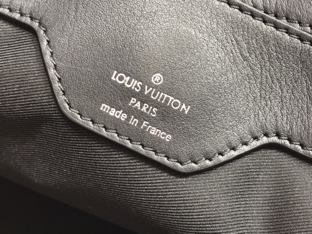 LOUIS VUITTON Grand Sac Tote Bag M44733 Monogram eclipse canvas