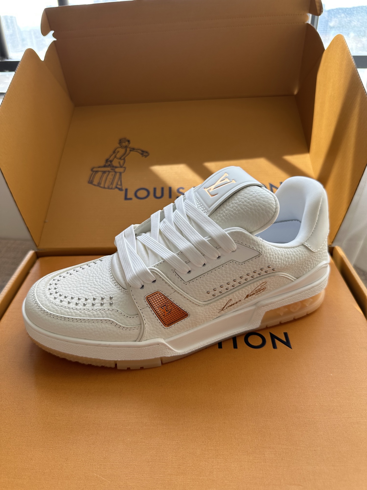 Louis Vuitton Trainer Sneaker 2025