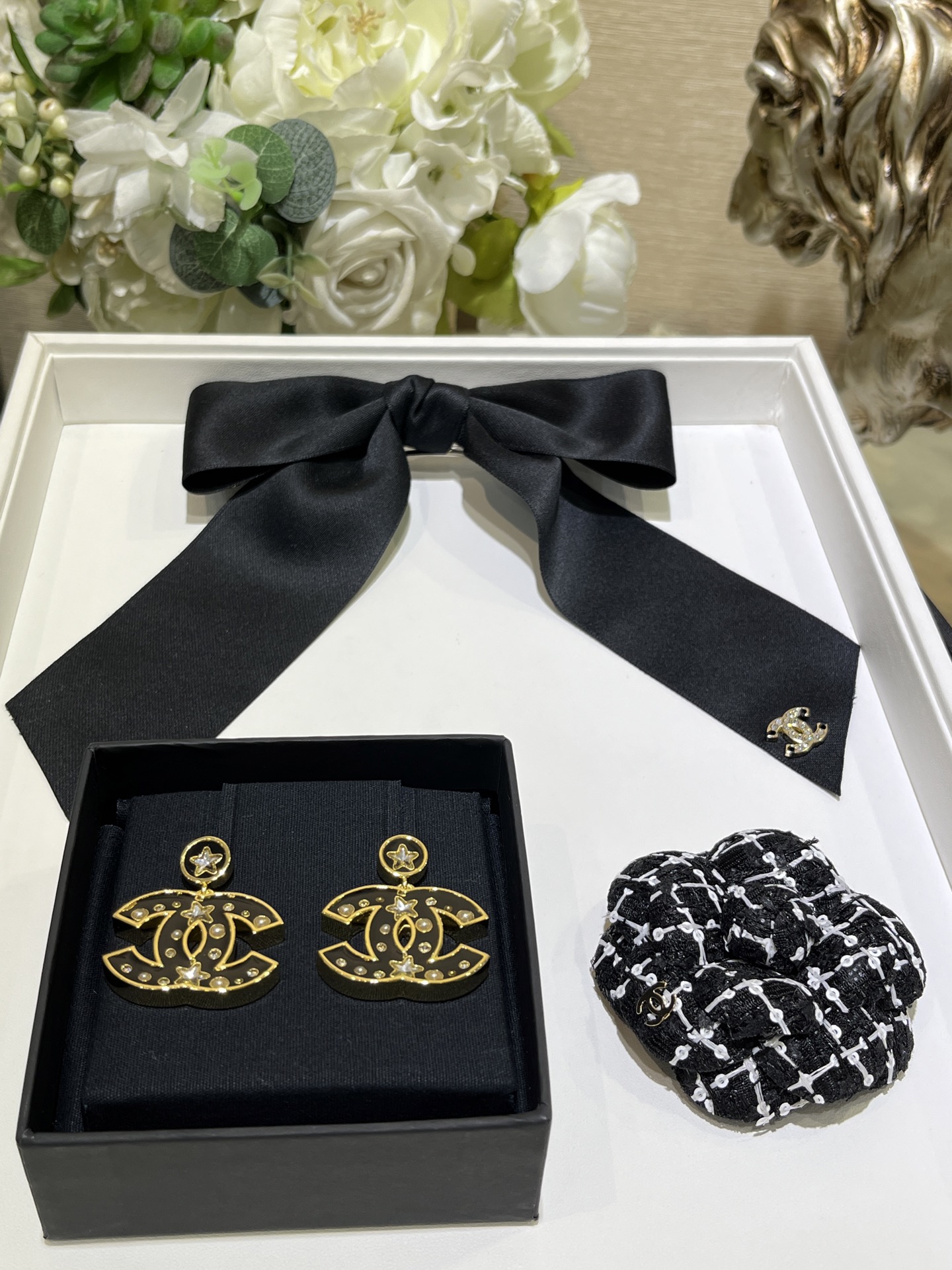 CHANEL Black Enamel Star Earrings