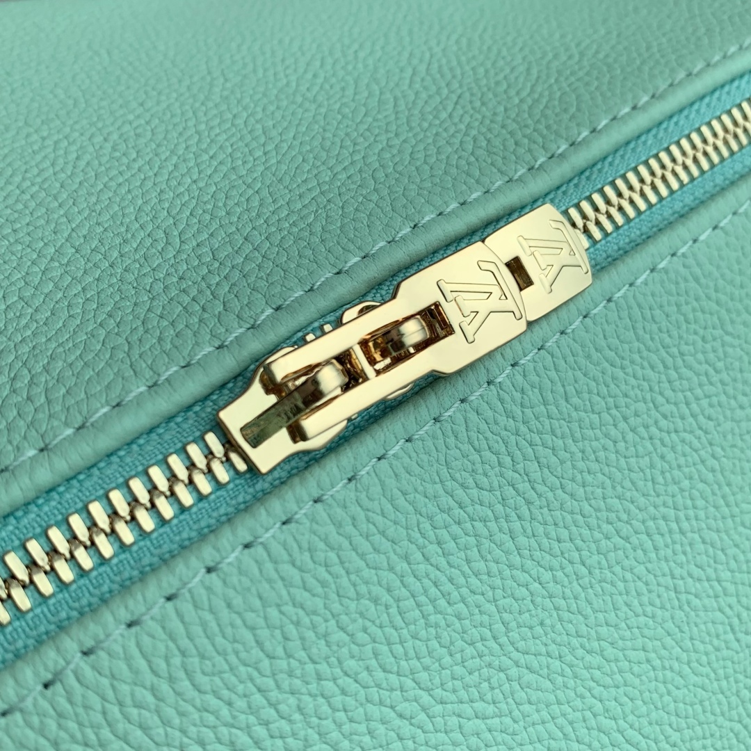 LOUIS VUITTON M26905 Light Green