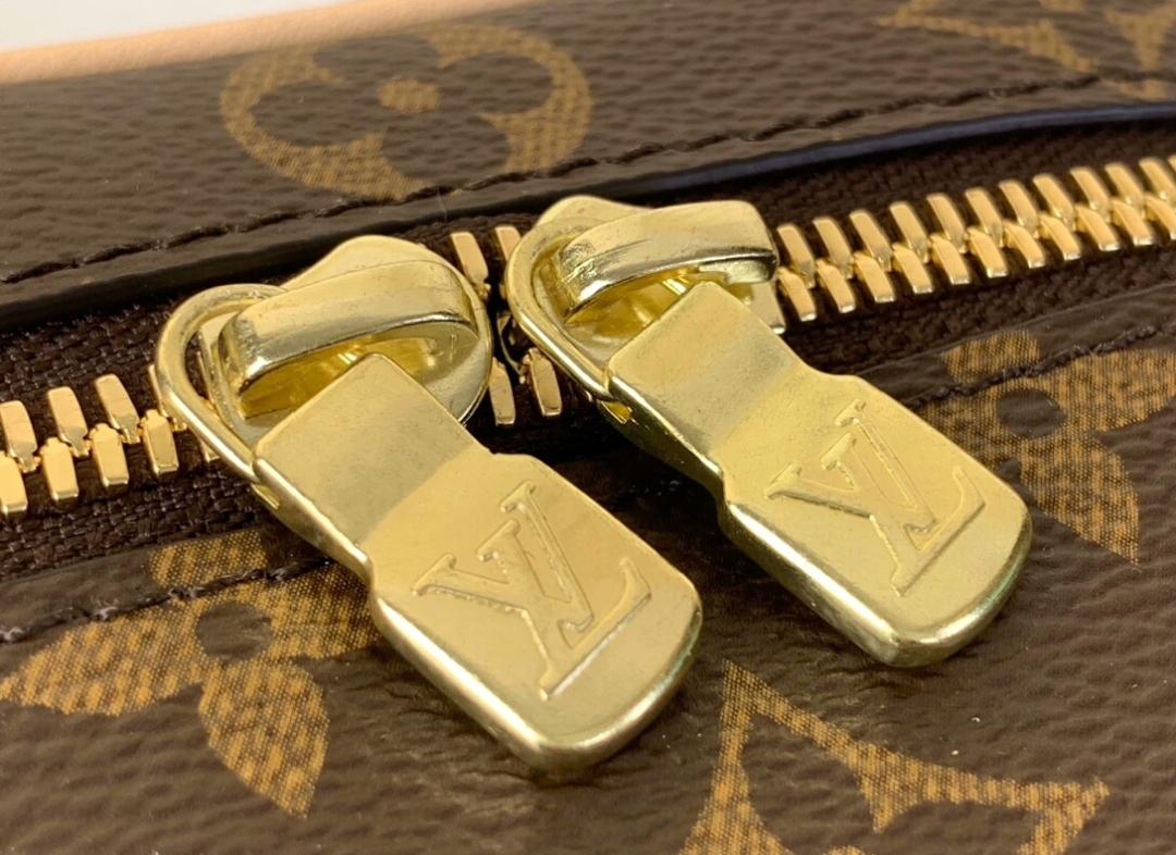 LOUIS VUITTON M44936 Nice Nano