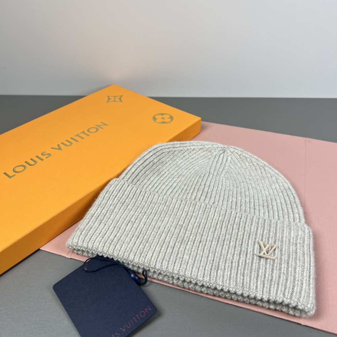 LOUIS VUITTON MP3246 LV Ahead Beanie