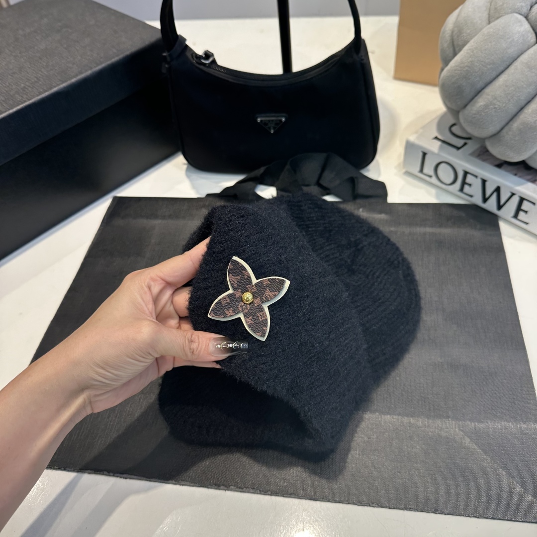 Louis Vuitton Earflap Beanie black