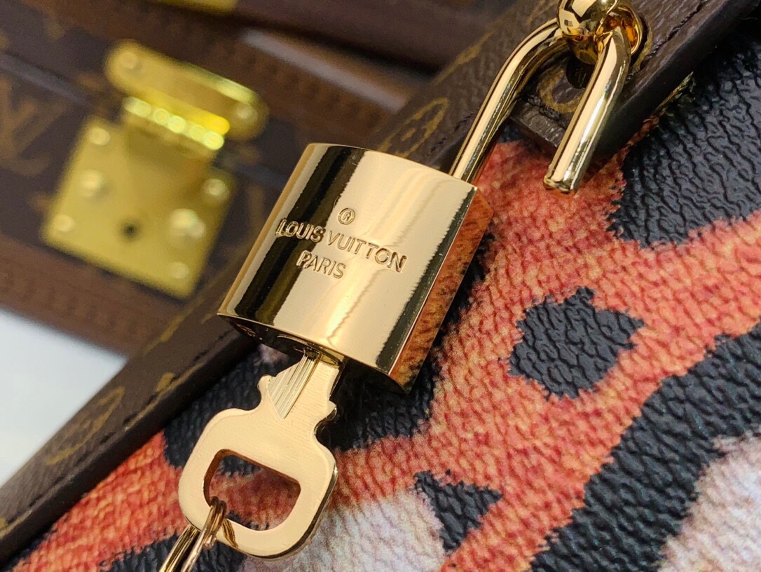 LV – Leopard Print-