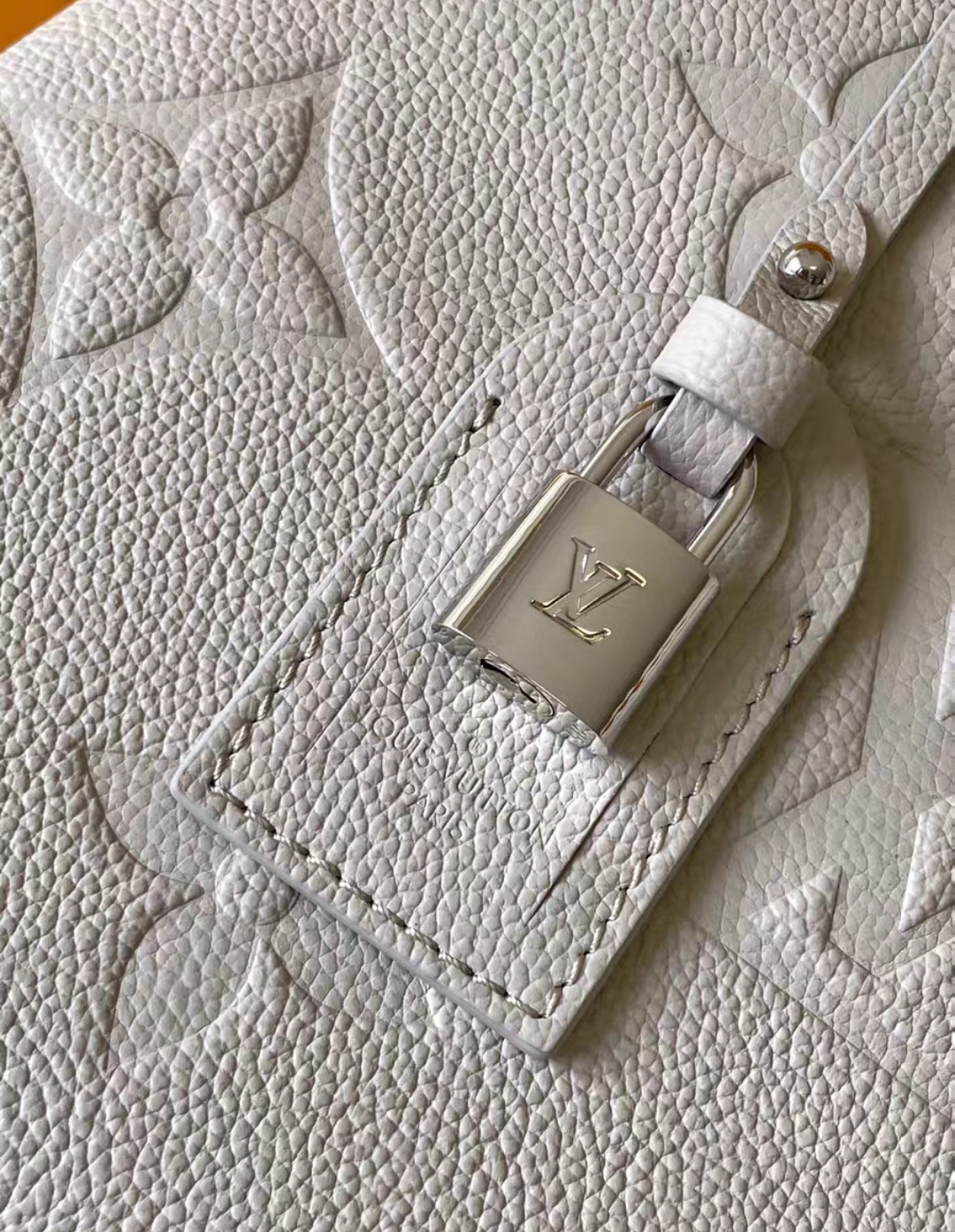 LOUIS VUITTON M13803 Petit Palais