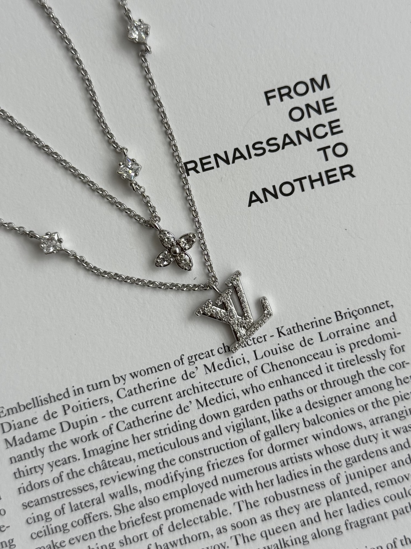 Louis Vuitton Lady LV M02515 GP x Rhinestone Necklace Silvery