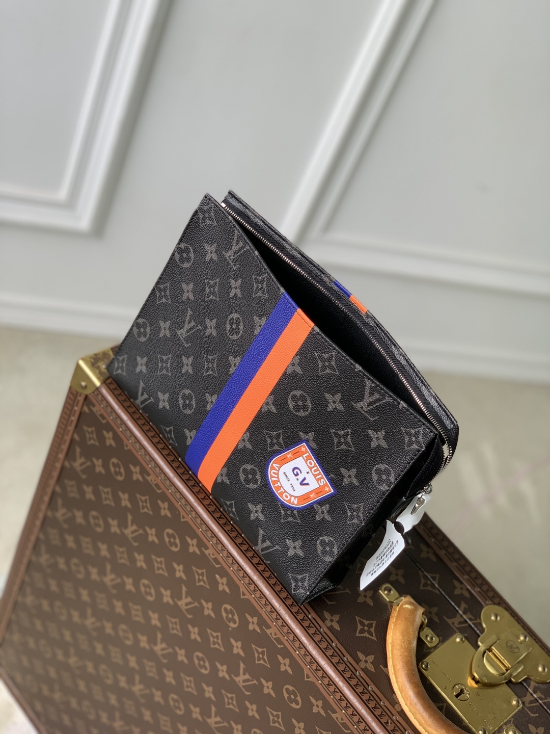 LOUIS VUITTON P01957 Customisable Trio Toilet Pouch Mon Monogram