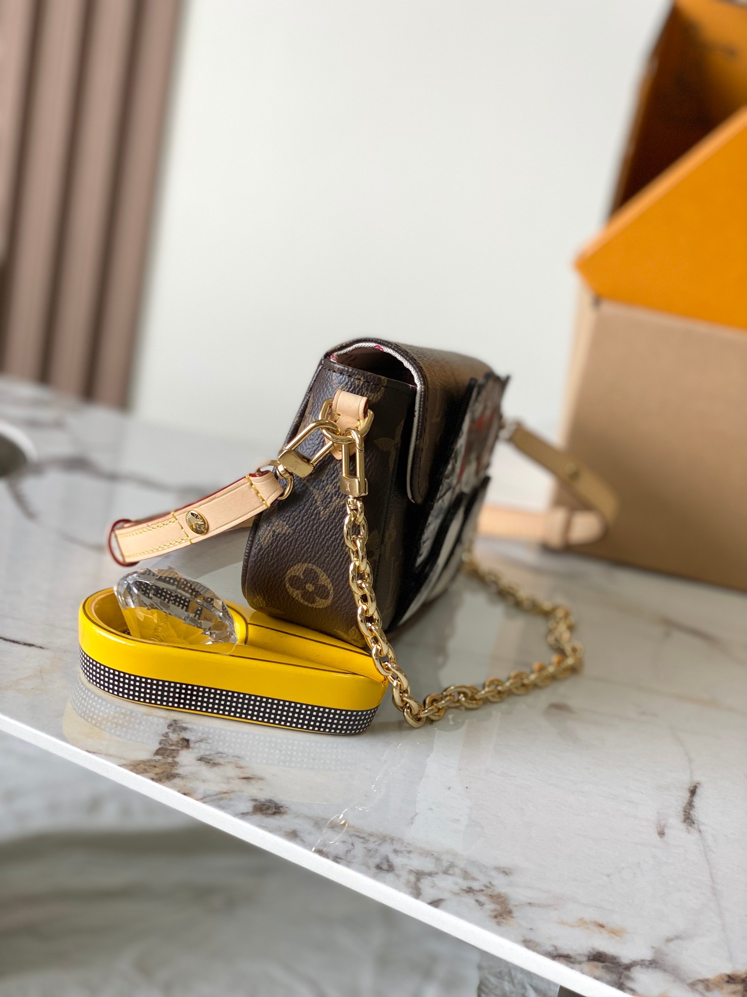 LV M15148 Wallet On Chain Ivy