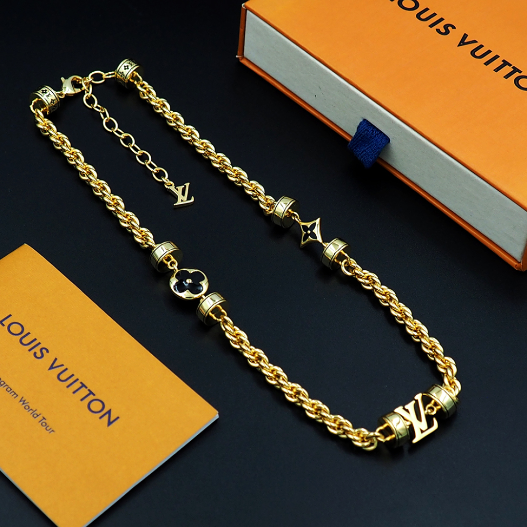 LOUIS VUITTON Wire Necklace