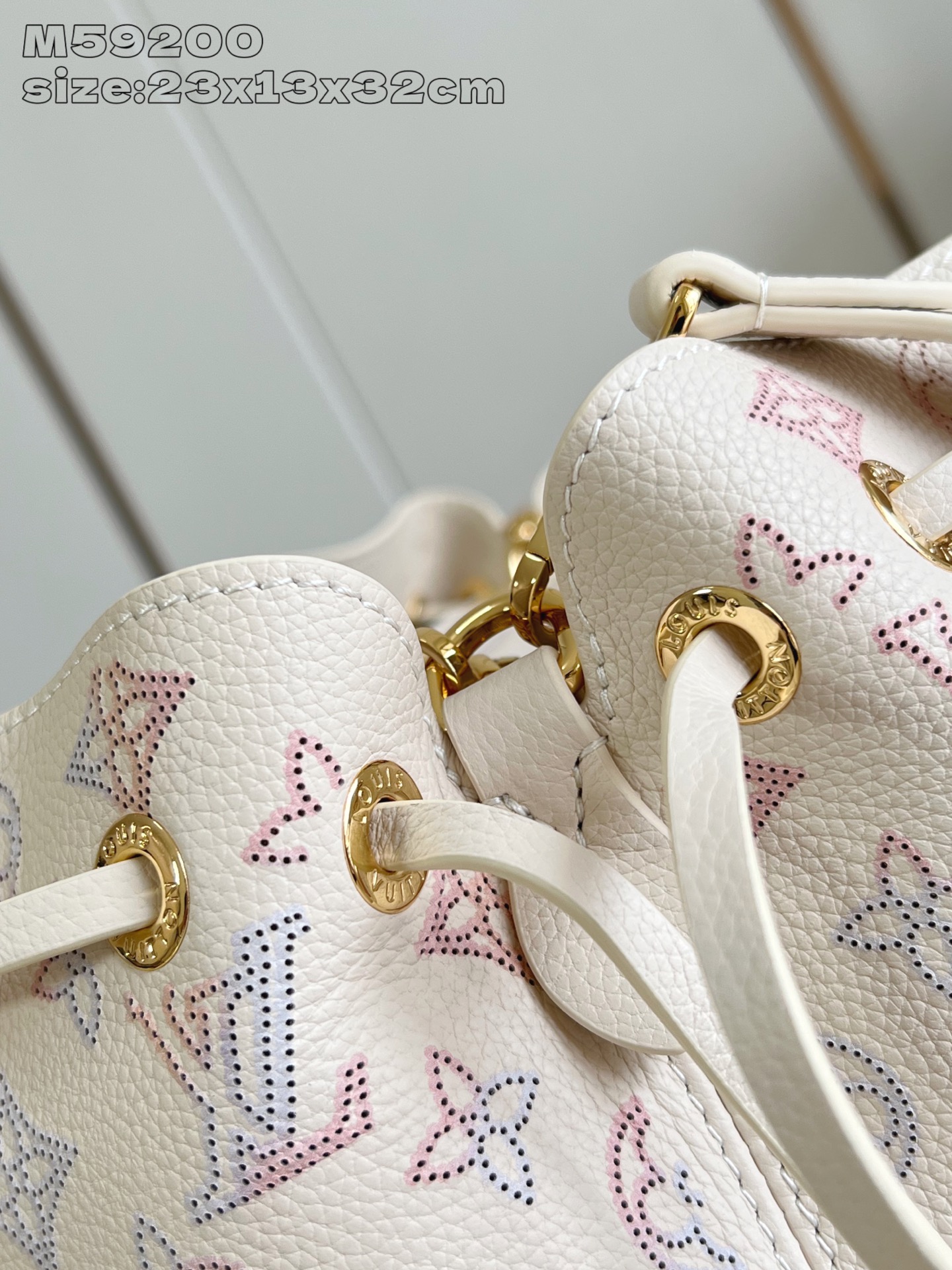 LOUIS VUITTON M15116 Bella Tote