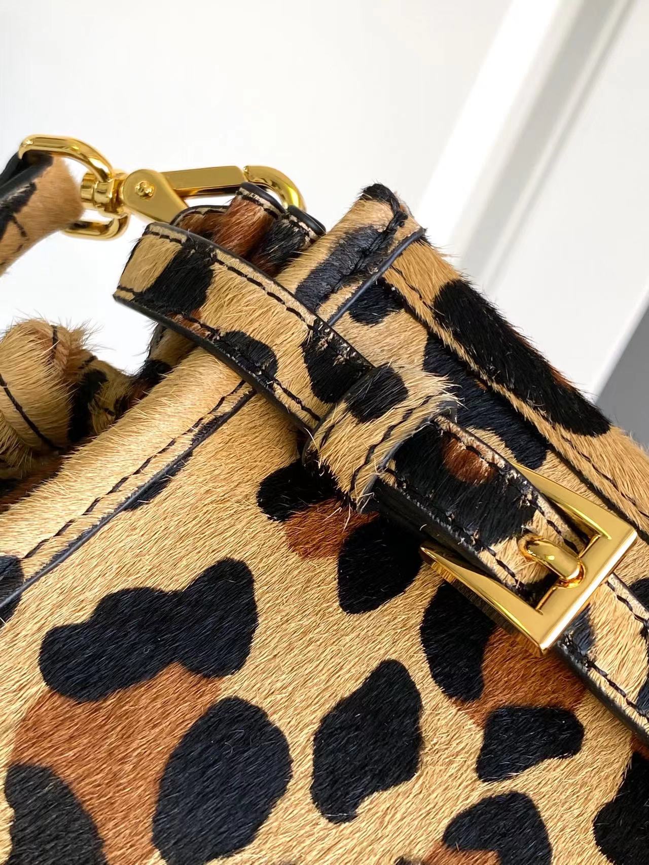 Prada medium Bonnie tote bag leopard