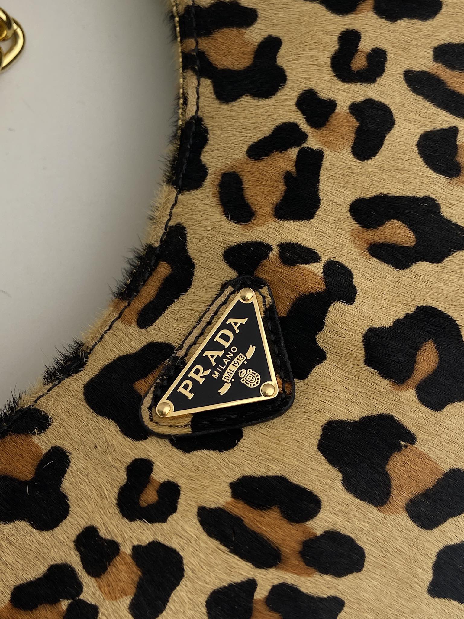 Prada Re-edition leopard Shoulder Bag in Leather