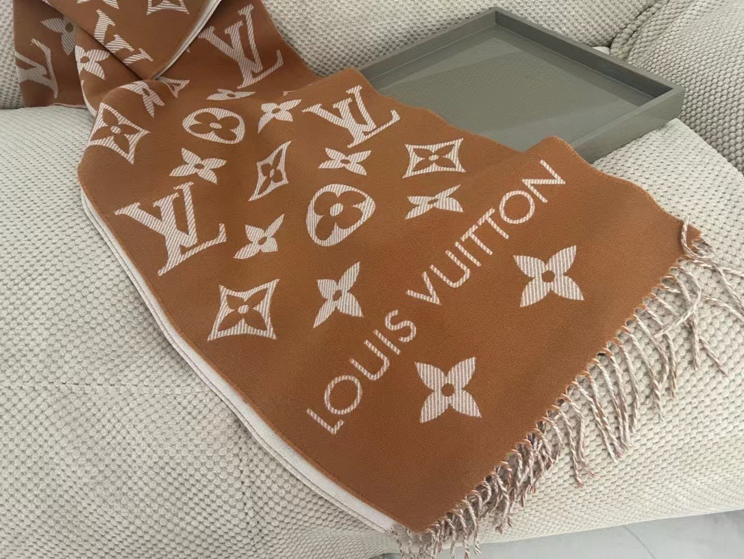 LOUIS VUITTON M78935 LV Essential Scarf