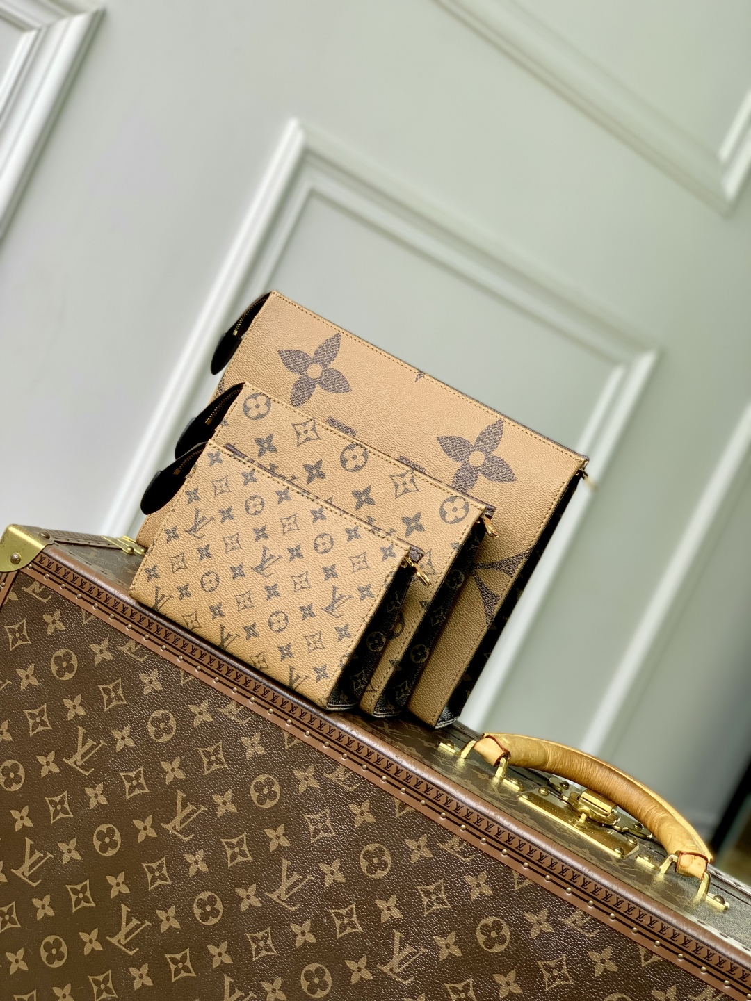 LOUIS VUITTON M11248 Trio Toilet Pouch