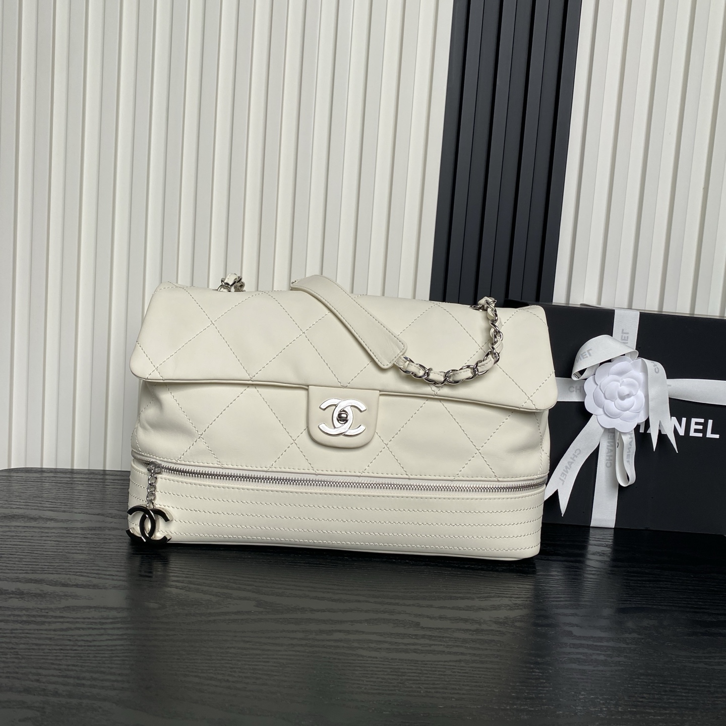 Chanel Vintage Caviar Airport Bag white