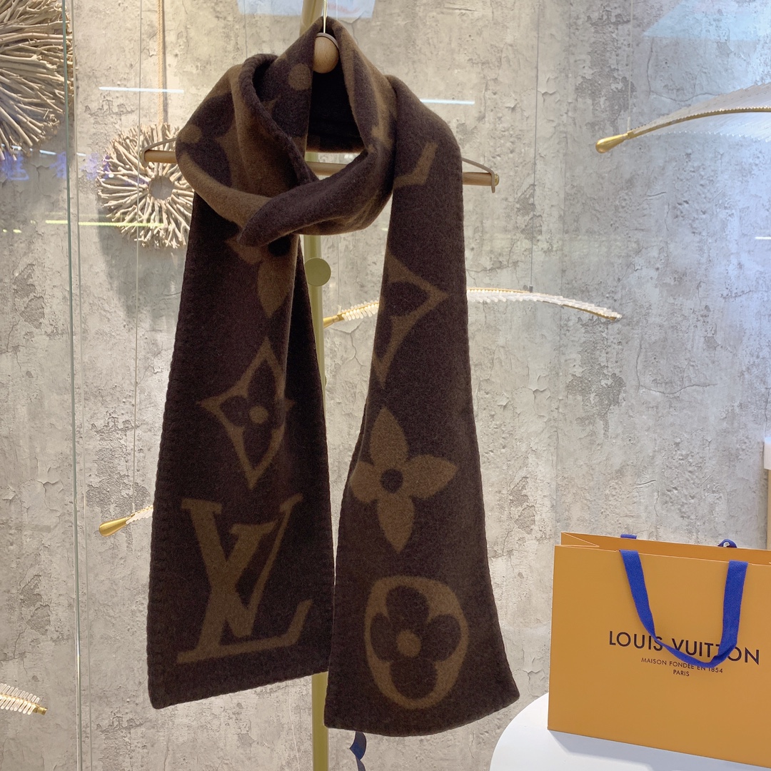 LOUIS VUITTON Cashmere Scarf