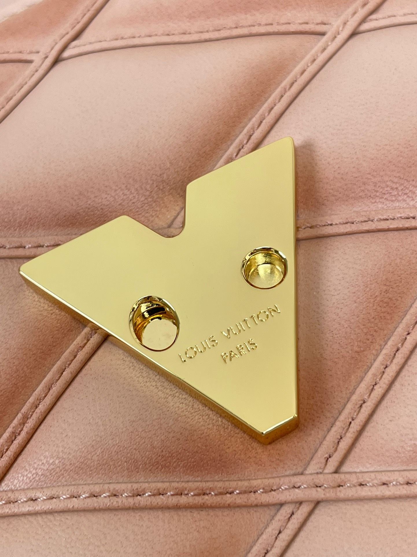 Louis Vuitton M24465 GO-14 MM Rosabella Pink