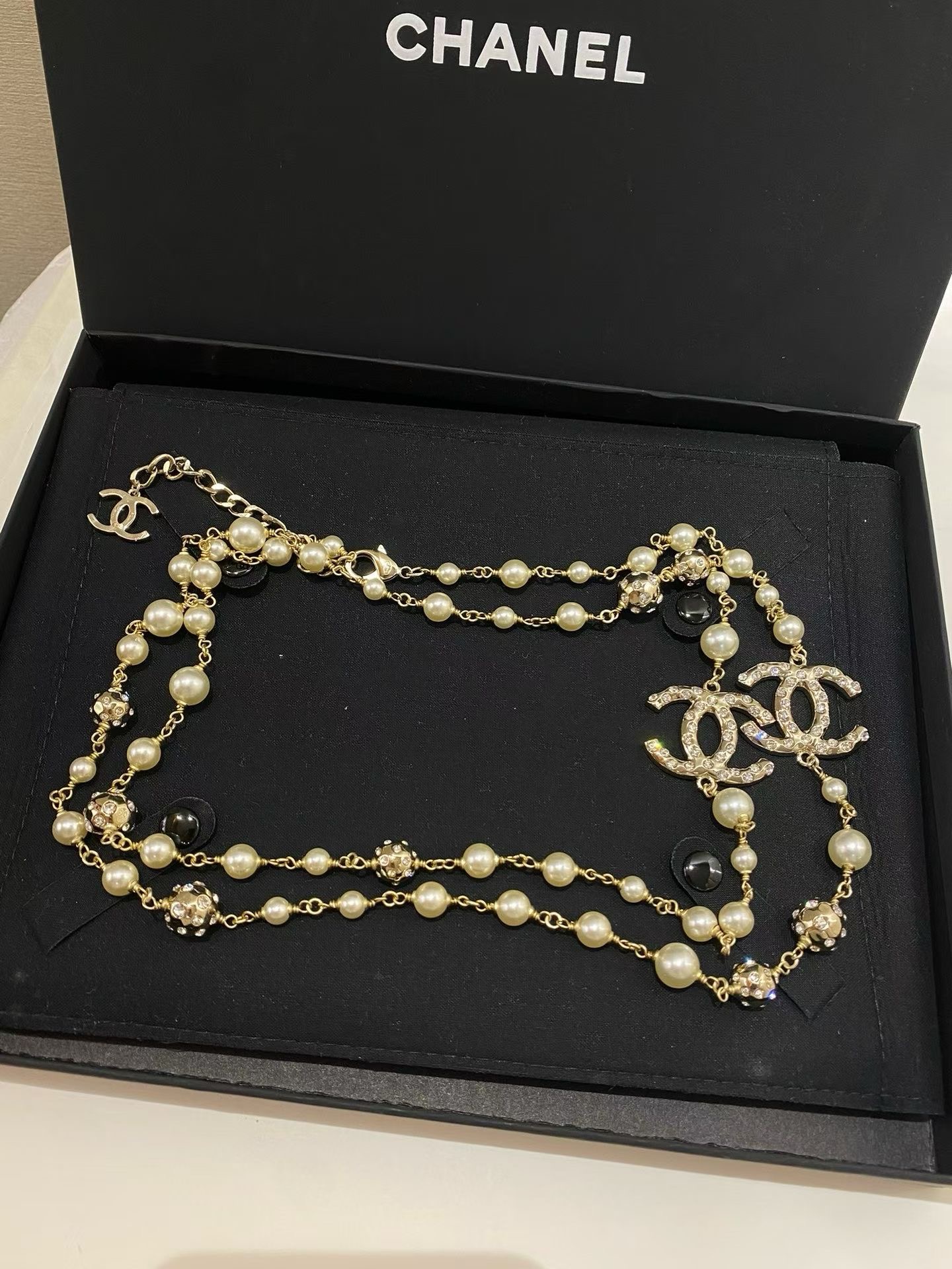 CHANEL Pearl Chain Necklace
