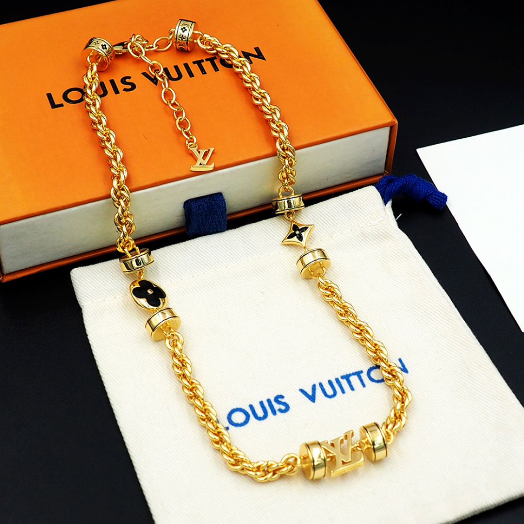LOUIS VUITTON Wire Necklace