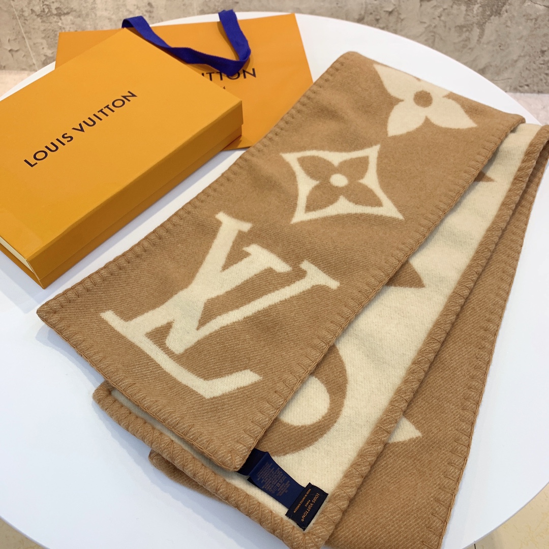 LOUIS VUITTON Cashmere Scarf
