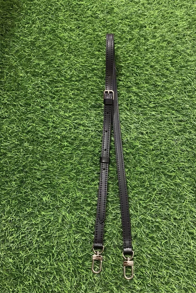 LV adjustable black shoulder strap