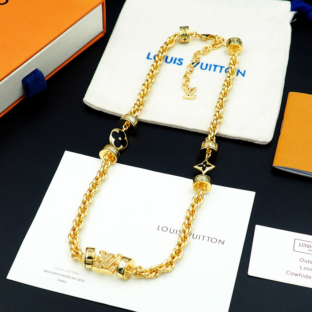 LOUIS VUITTON Wire Necklace