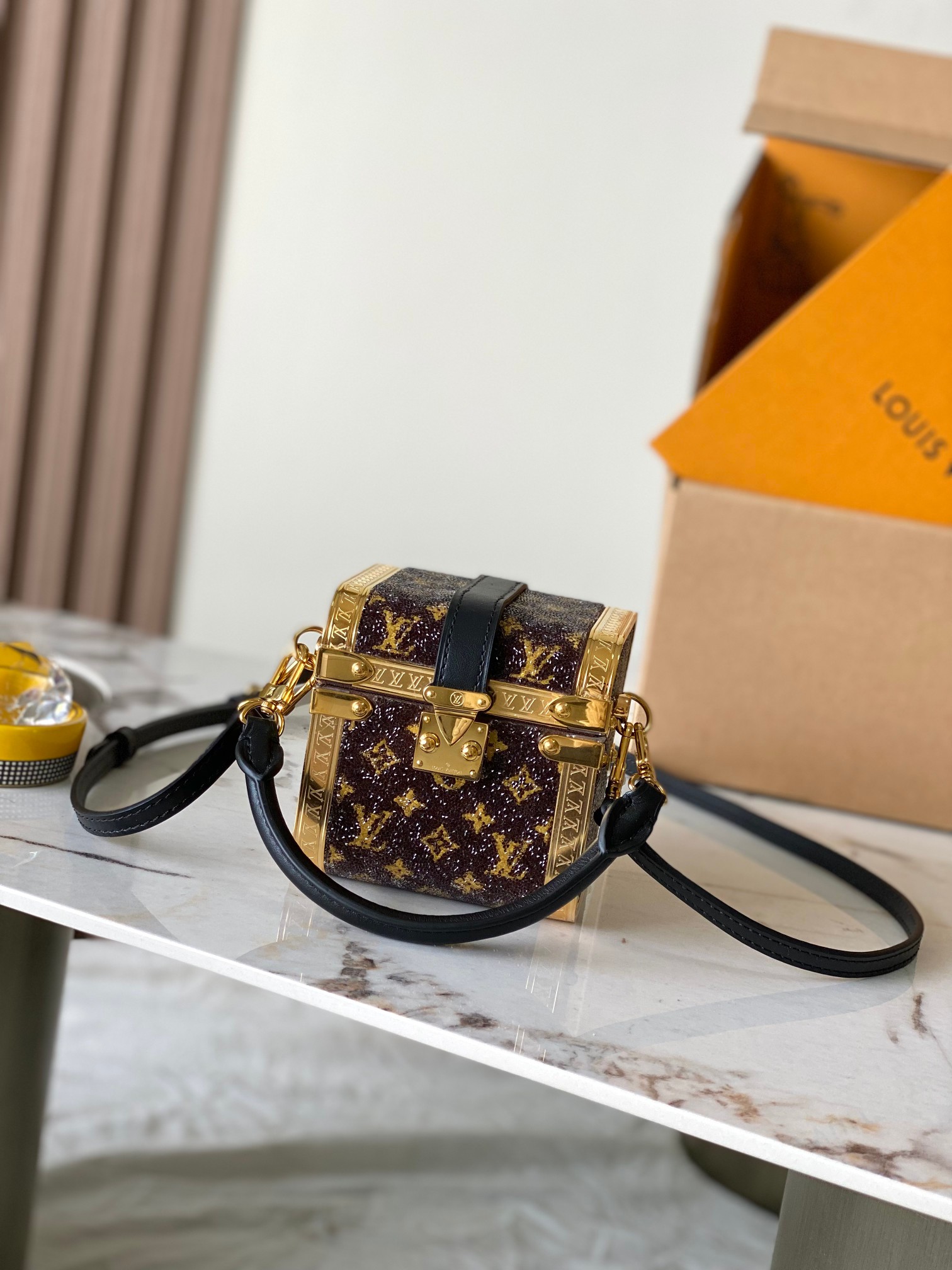 LV M83089 Treasure Box