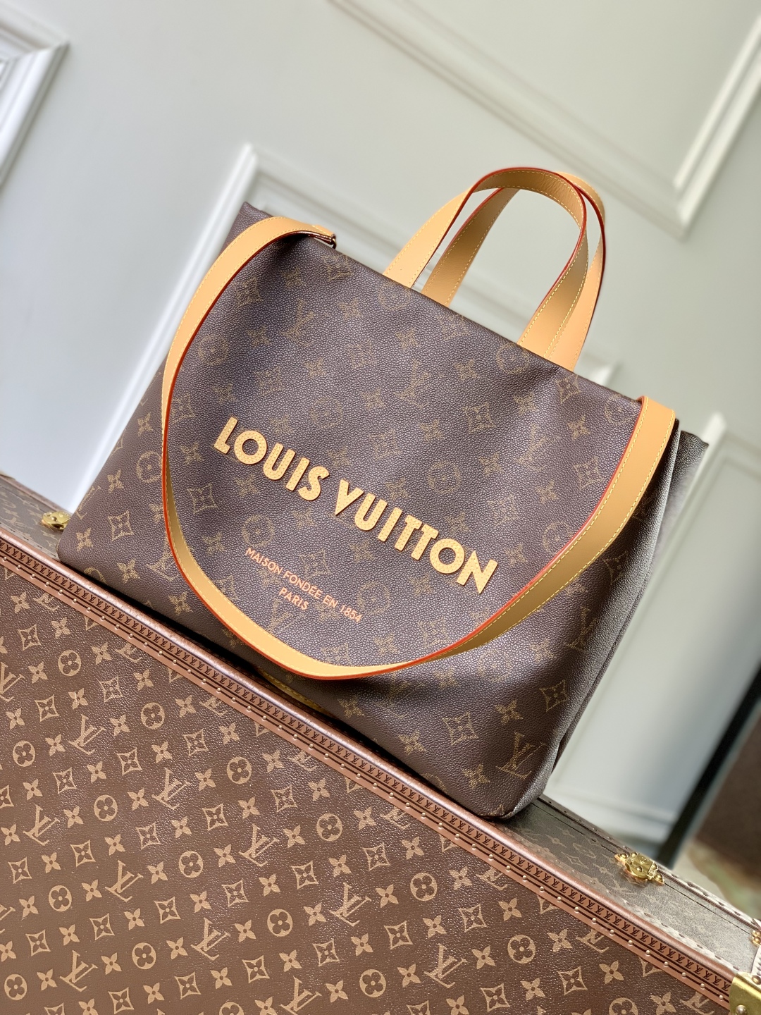 LOUIS VUITTON M13928 Shopper Tote MM