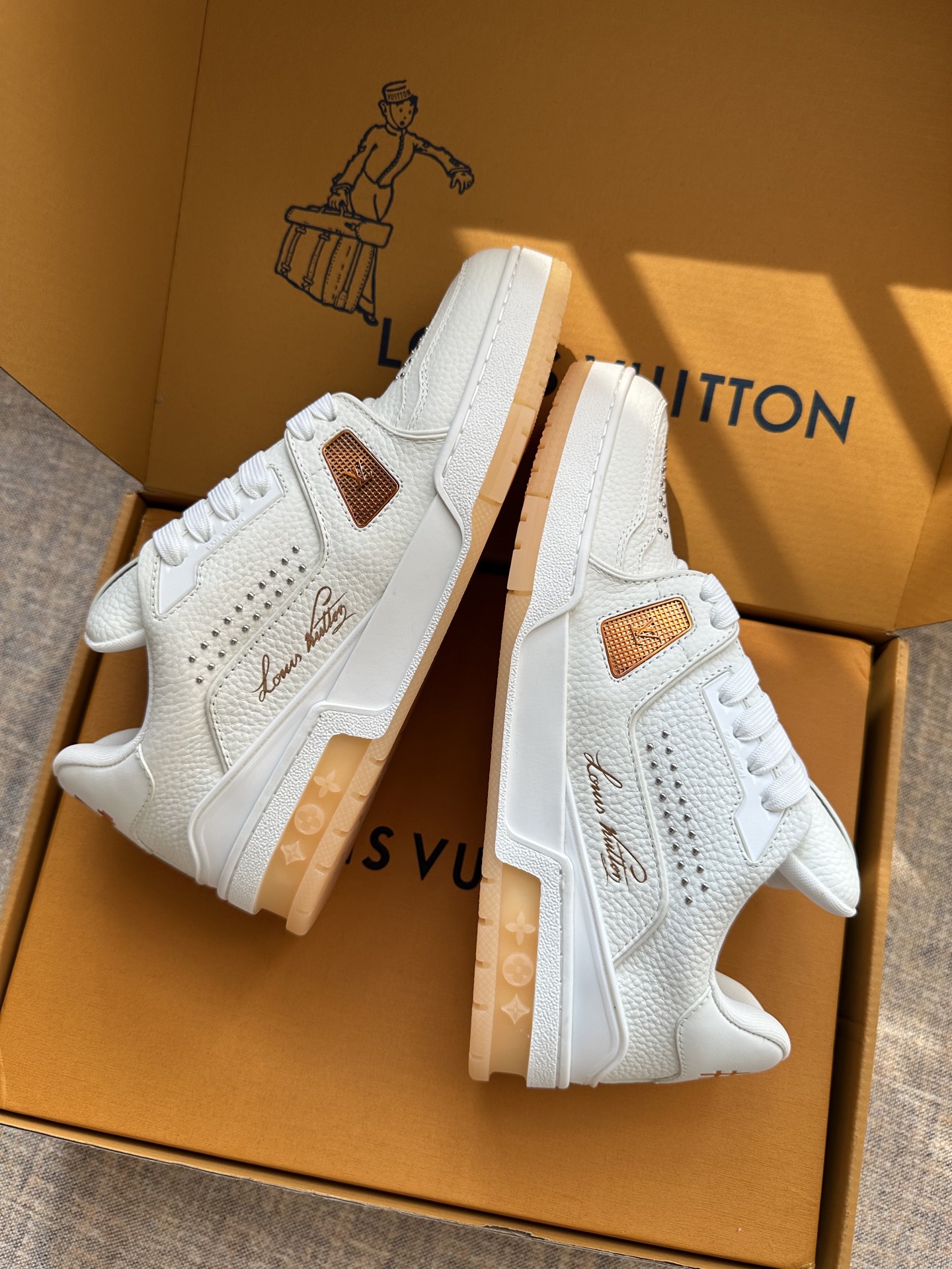 Louis Vuitton Trainer Sneaker 2025