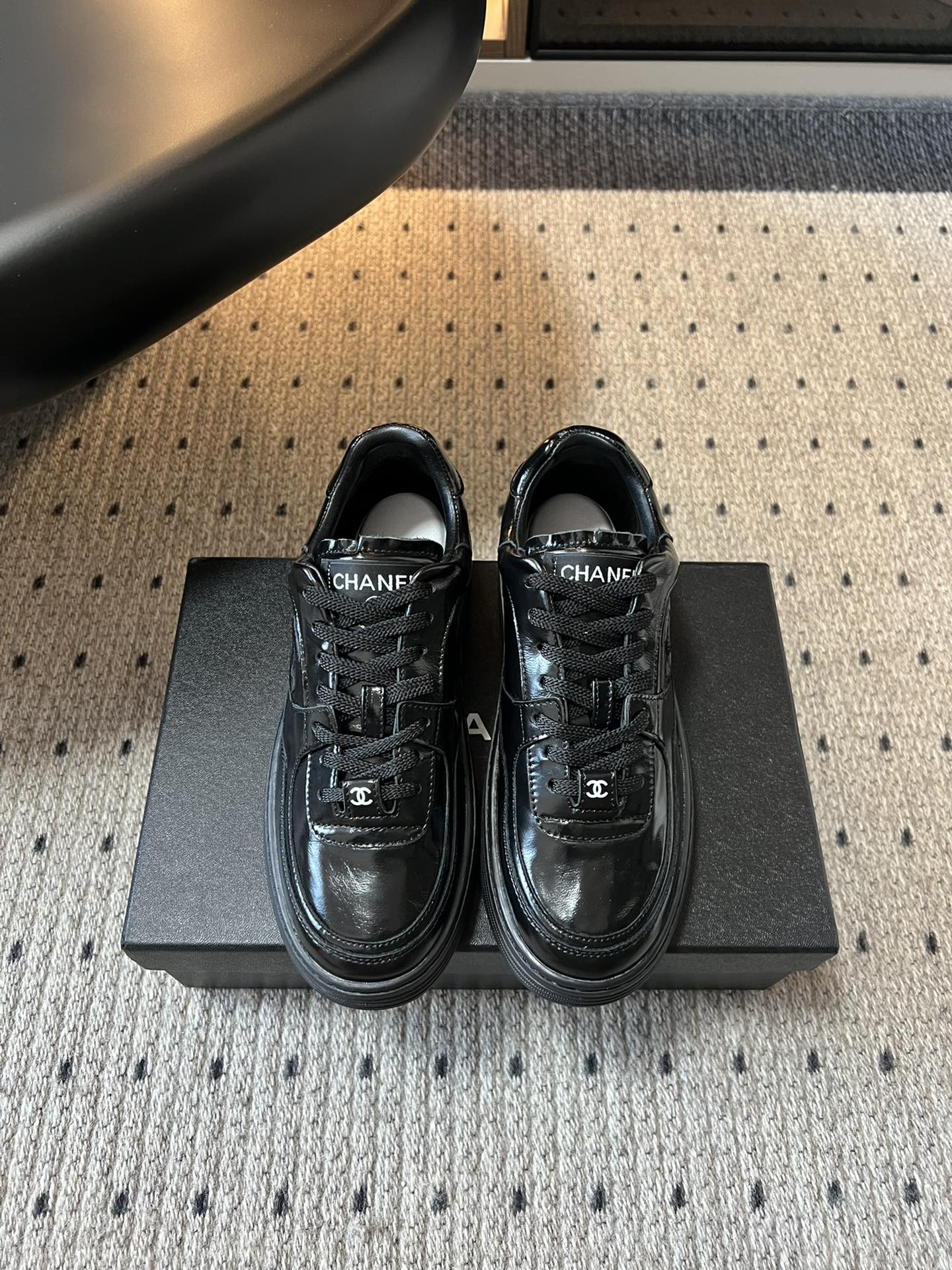 CHANEL Patent Leather Low-Top Trainers Black