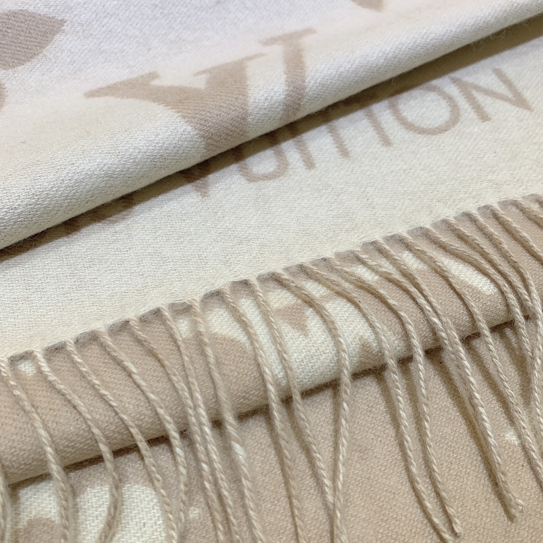 LOUIS VUITTON M78123 Reykjavik Scarf