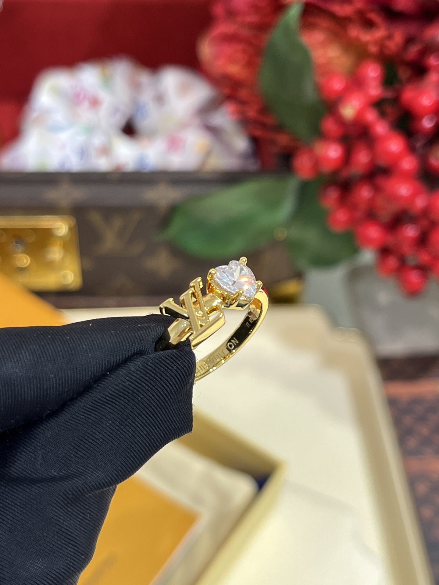 LV Iconic Heart Ring