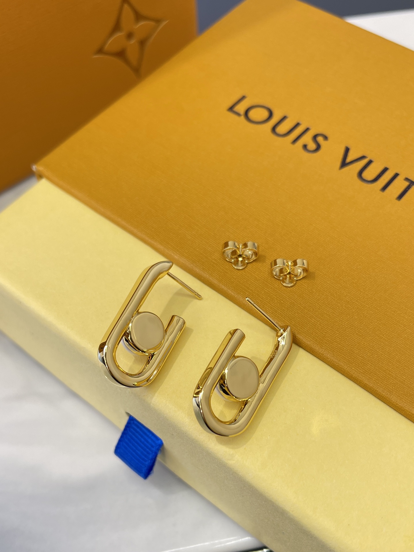 Louis Vuitton My LV Chain Pearls Earrings