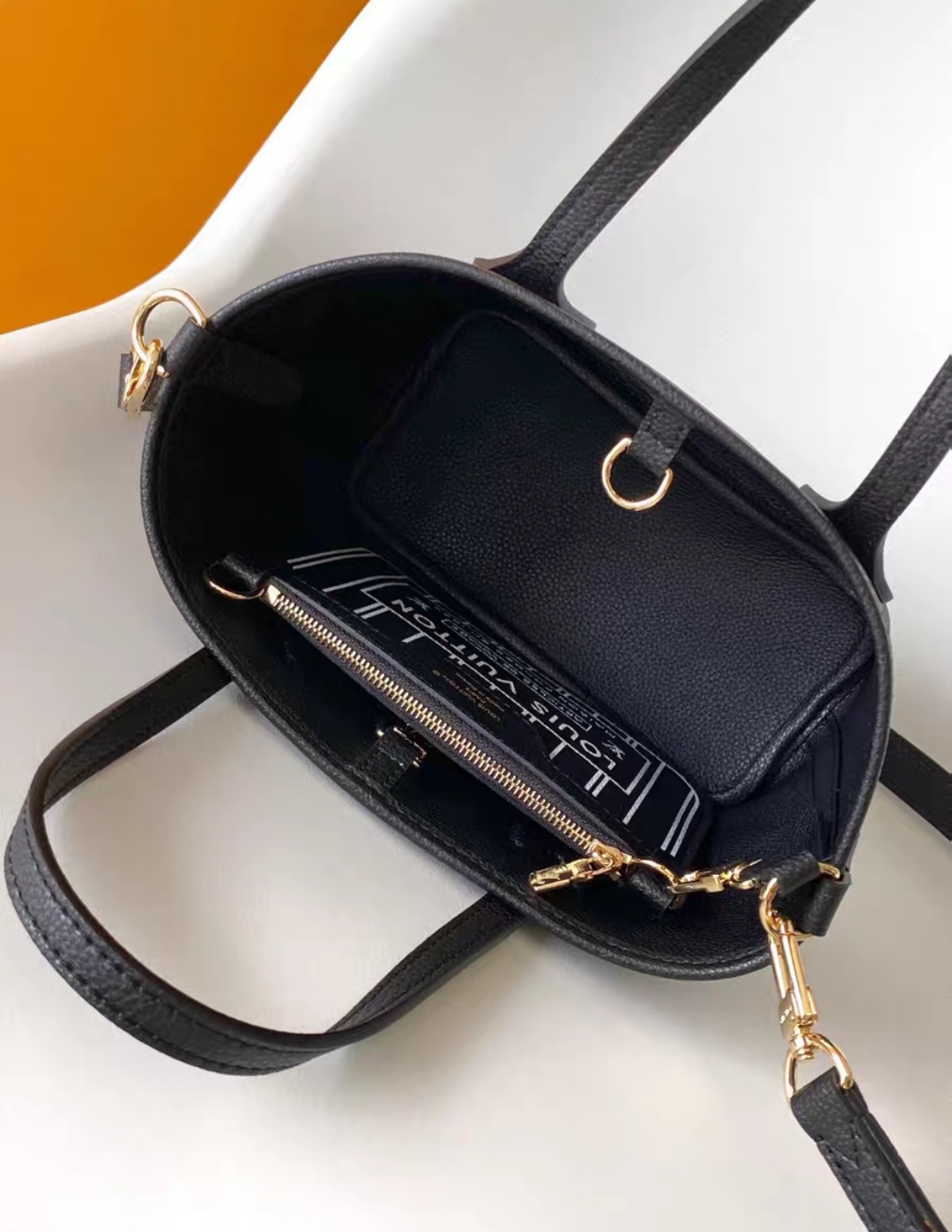 LOUIS VUITTON M12099 New Reversible Neverfull Bandoulière Inside Out