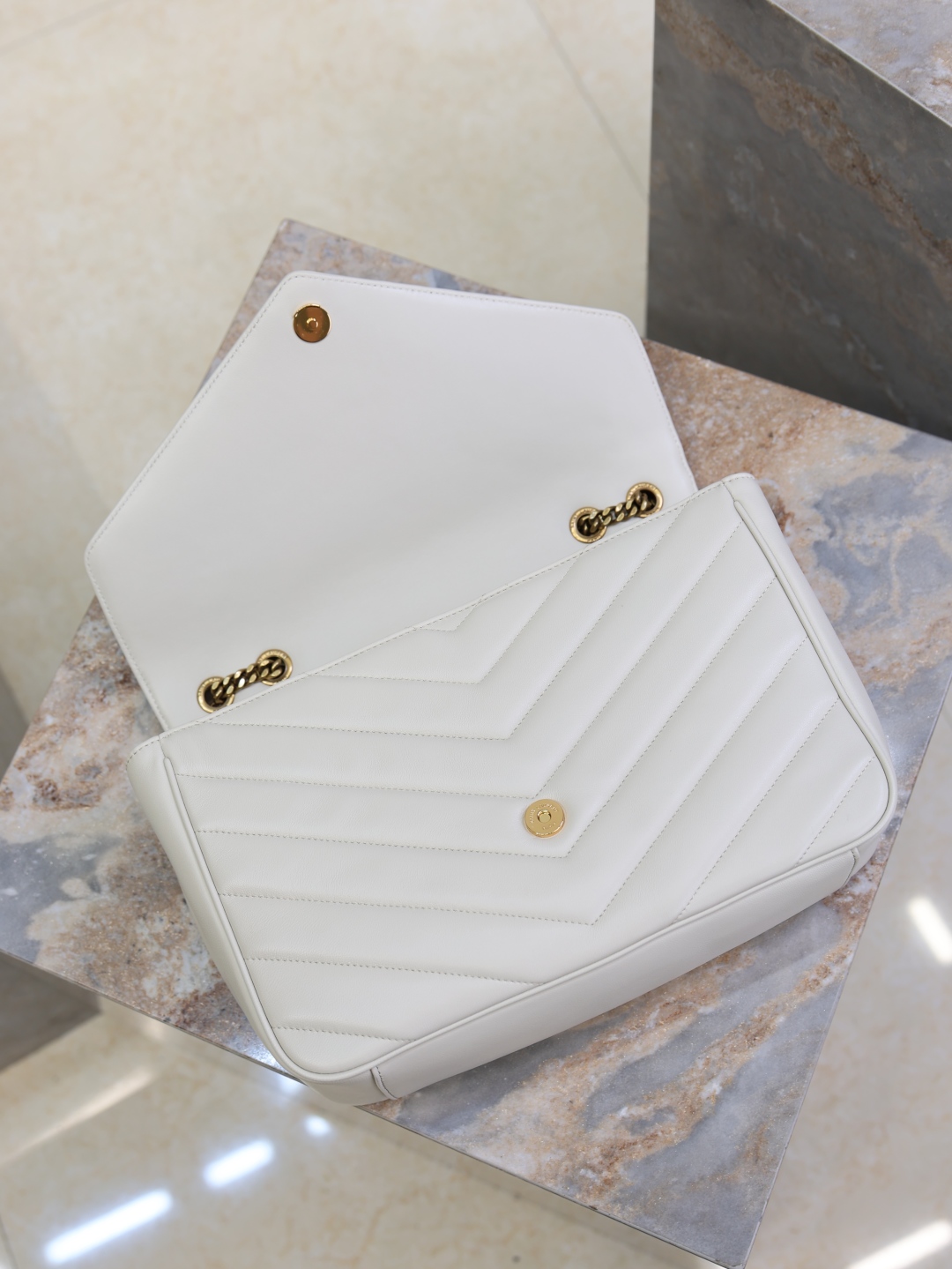 Saint Laurent Loulou Large Bag In Leather