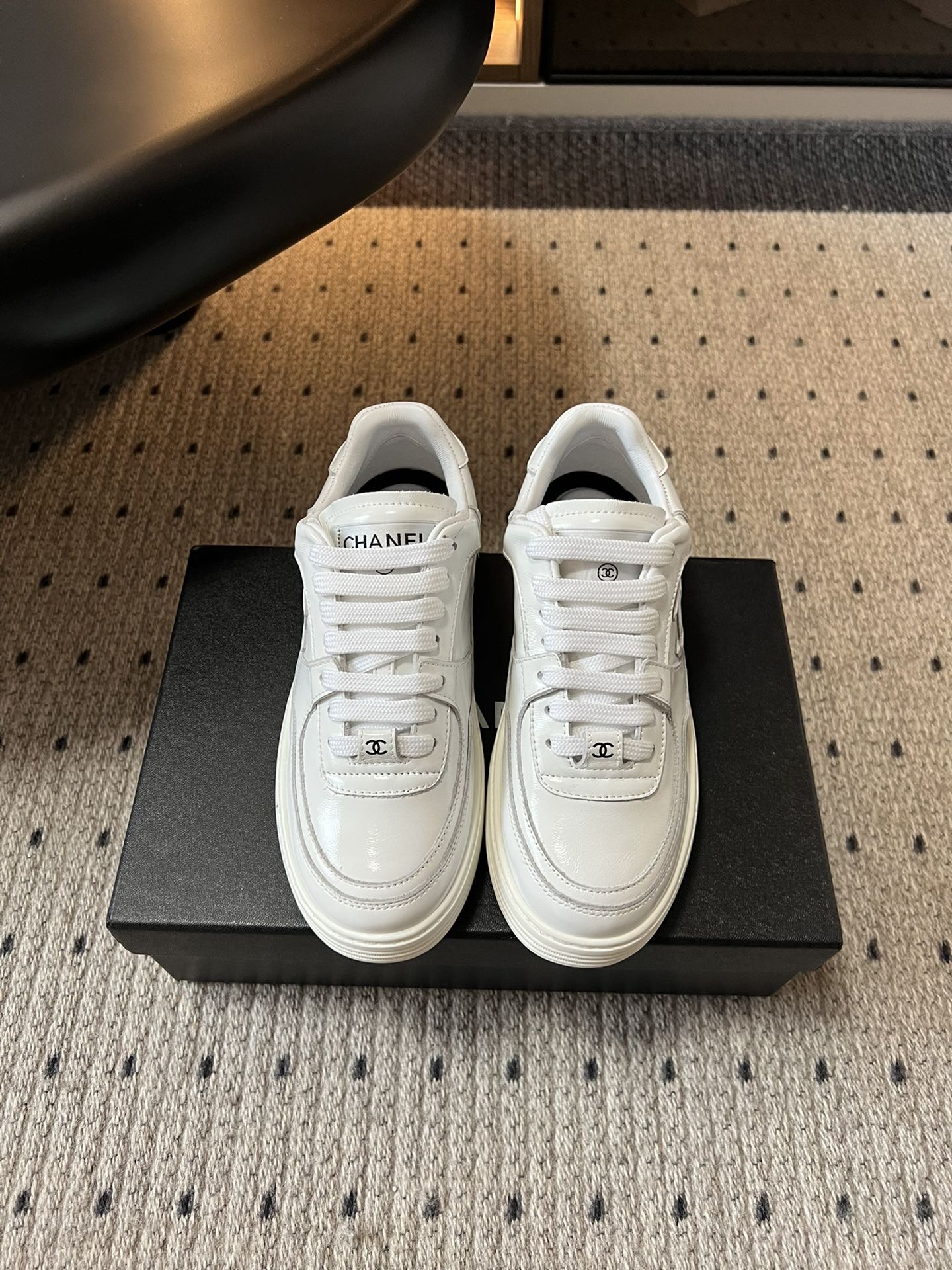 CHANEL Patent Leather Low-Top Trainers Light Beige