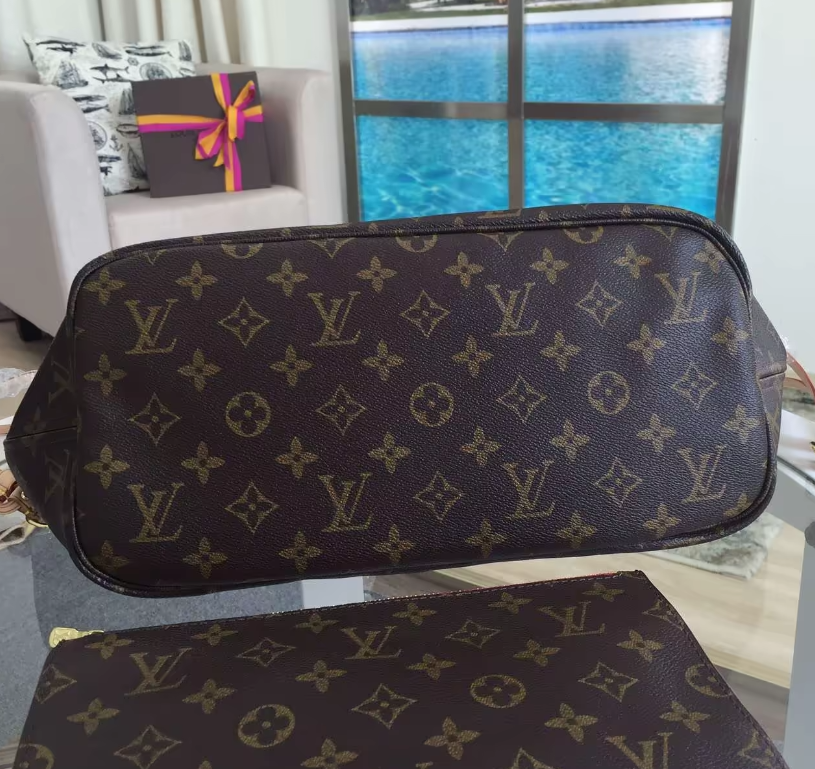 Louis Vuitton Neverfull MM Bag Monogram Canvas M40996