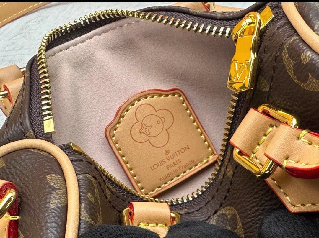 LOUIS VUITTON M15330 Nano Speedy