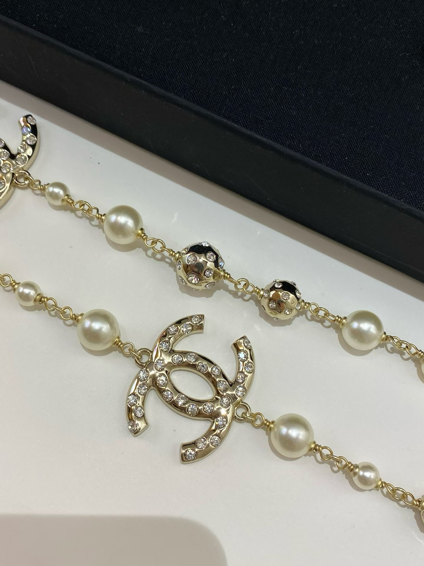 CHANEL Pearl Chain Necklace