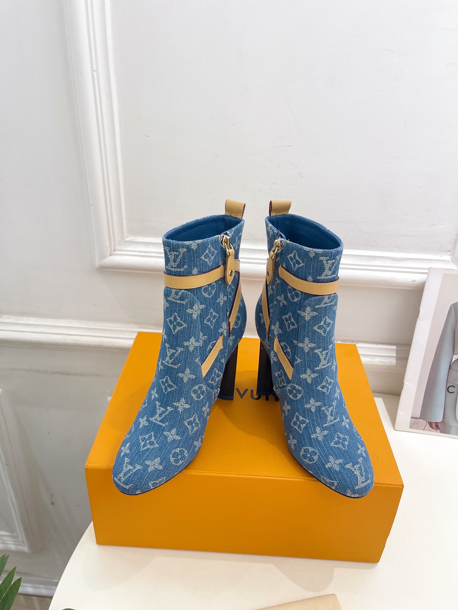 LOUIS VUITTON Silhouette Ankle Boot