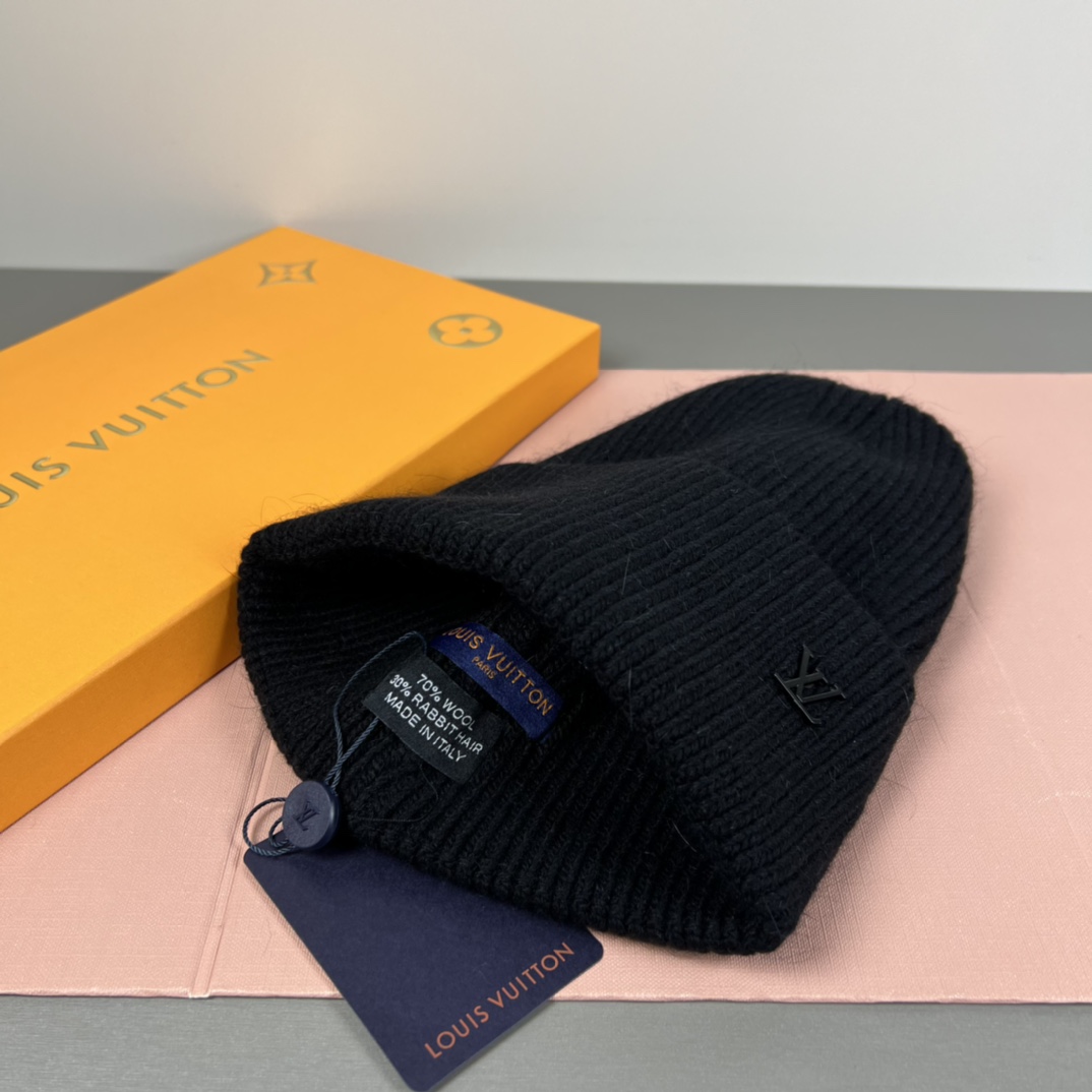 LOUIS VUITTON MP3246 LV Ahead Beanie