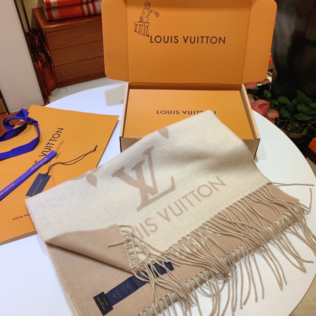 LOUIS VUITTON M78123 Reykjavik Scarf