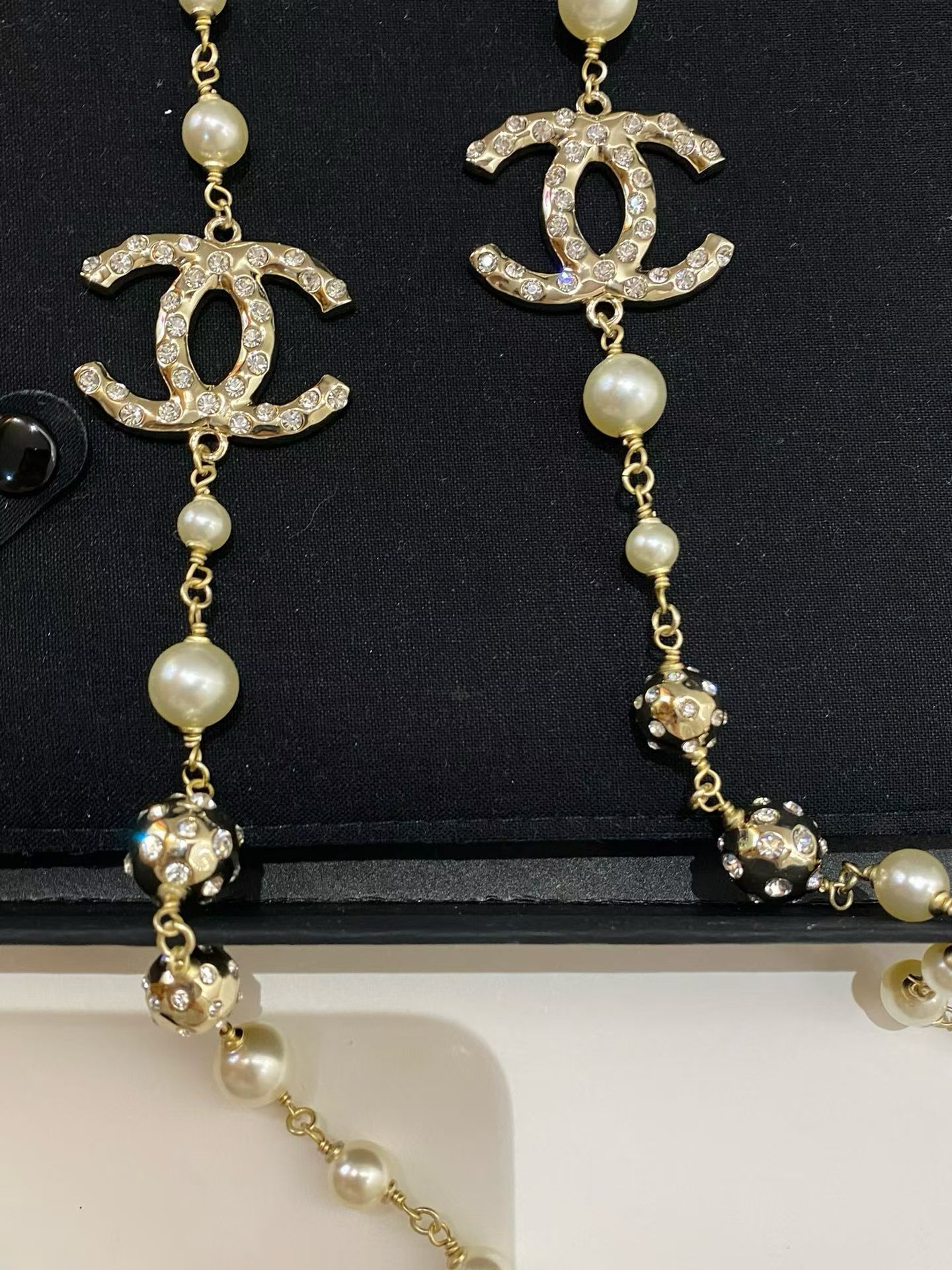 CHANEL Pearl Chain Necklace