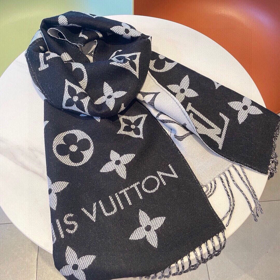 LOUIS VUITTON M77853 LV Essential scarf