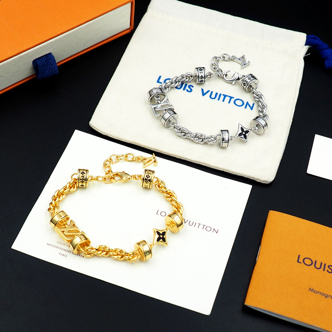 LOUIS VUITTON Wire Bracelet