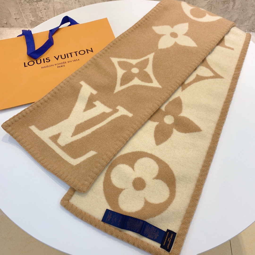 LOUIS VUITTON Cashmere Scarf